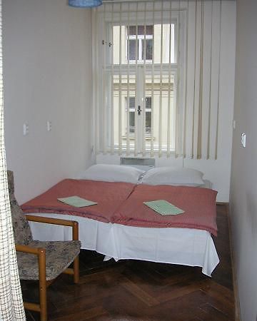 Hostel Bell Prag Exteriör bild